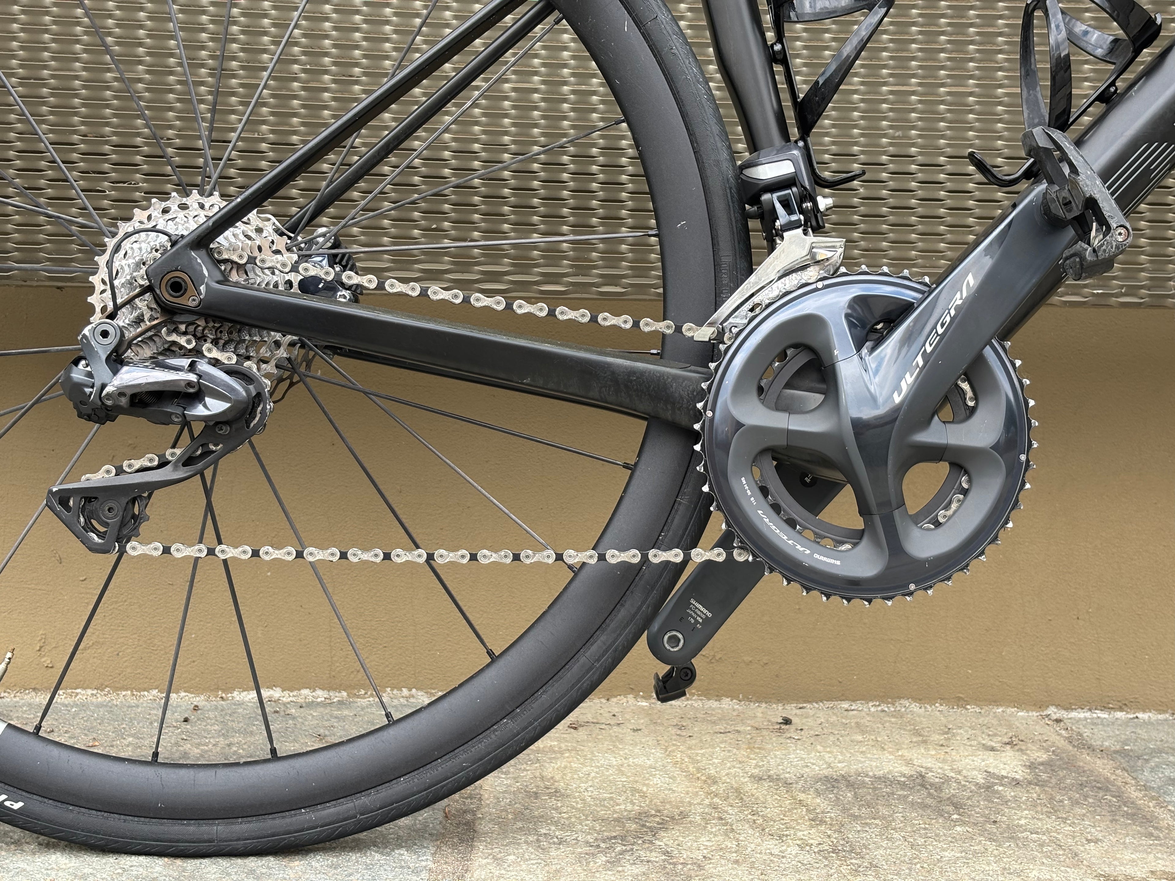 BMC Roadmachine Carbon Black