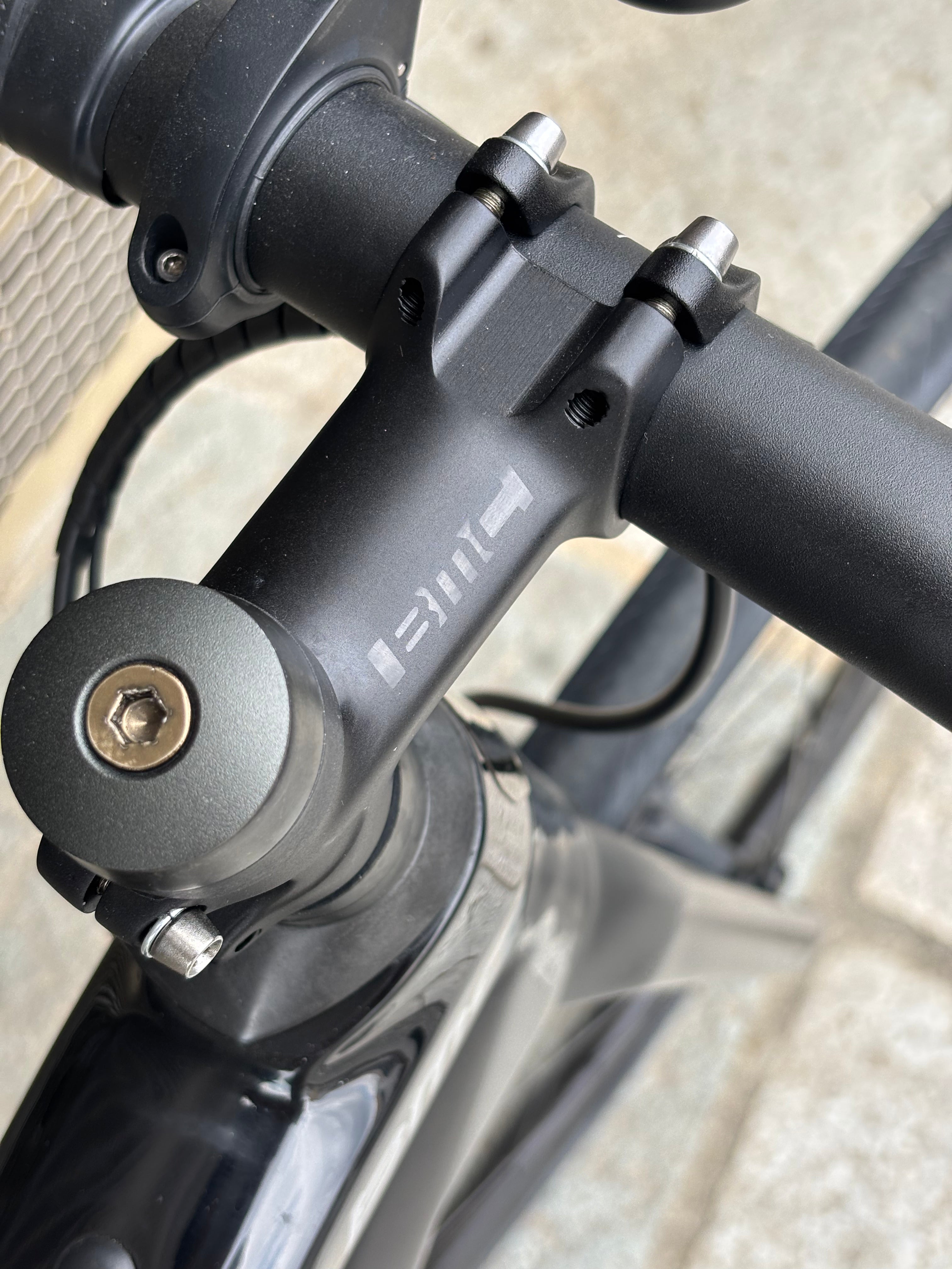 BMC Roadmachine Carbon Black