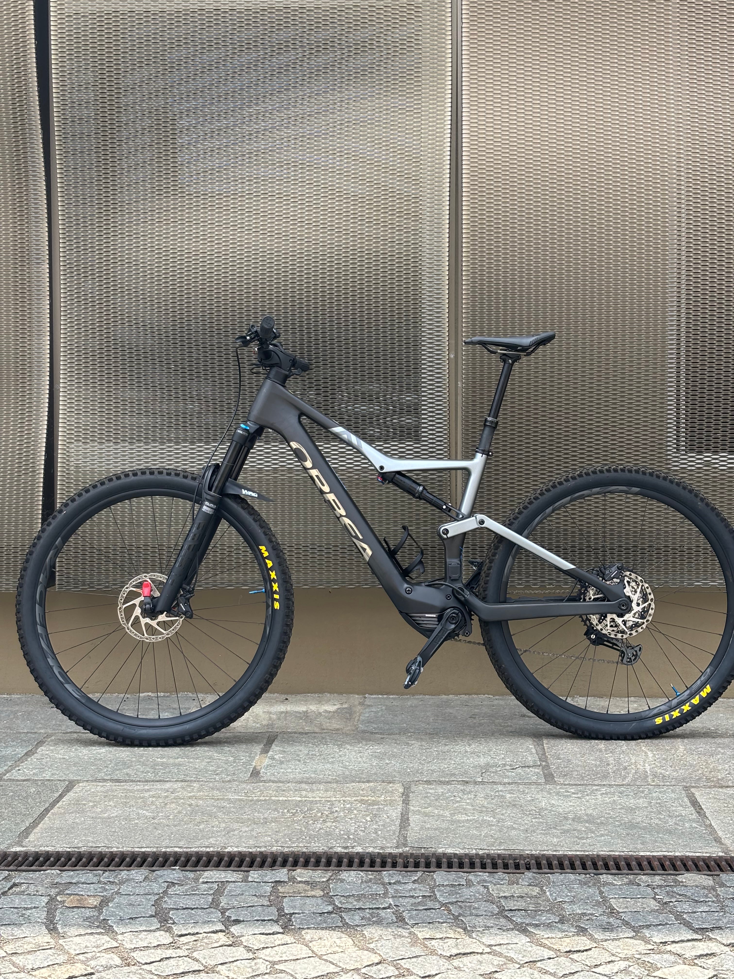 Orbea Rise M10 Carbon Taglia M 2024 Blk-Grey
