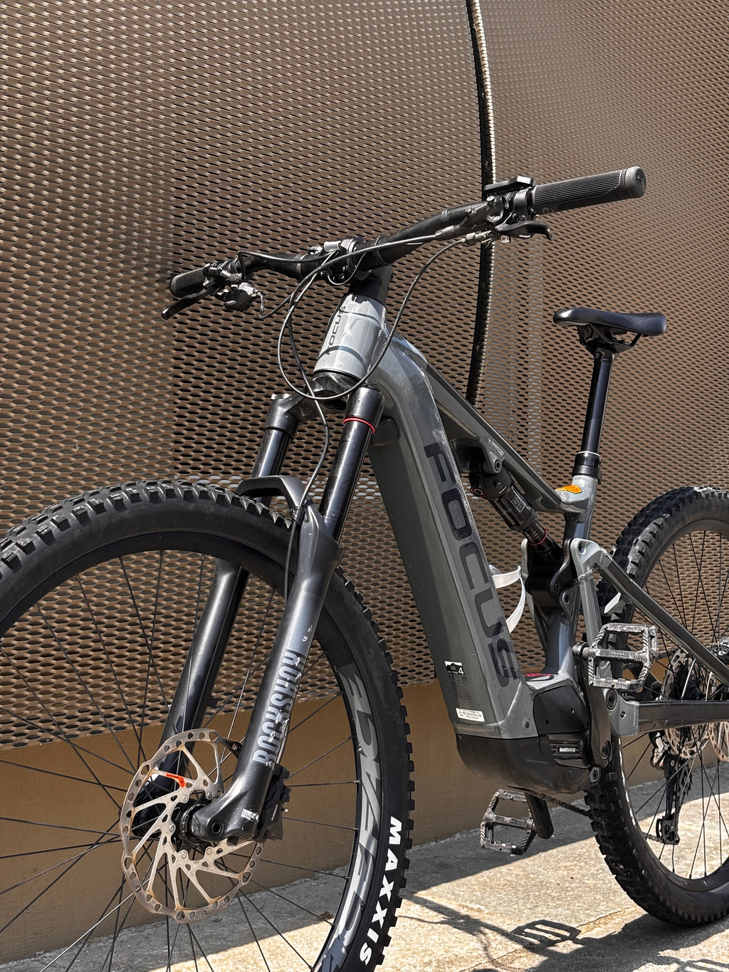 Focus JAM² 6.7 (versione con motore Shimano e sospensioni RockShox)