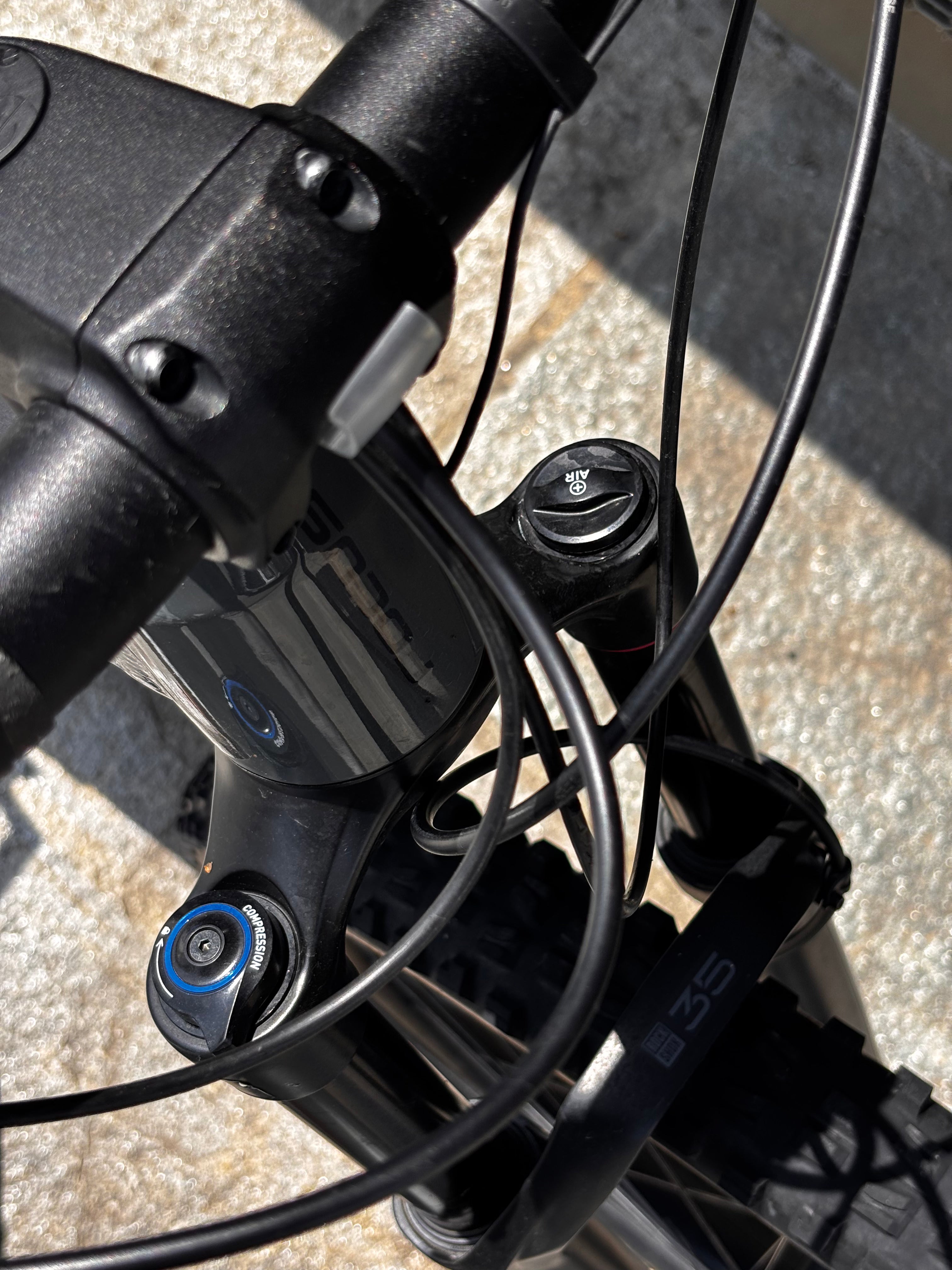 Focus JAM² 6.7 (versione con motore Shimano e sospensioni RockShox)
